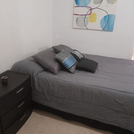 Hermoso Apartamento Frente Aeropuerto De Isla Verde San Juan Extérieur photo